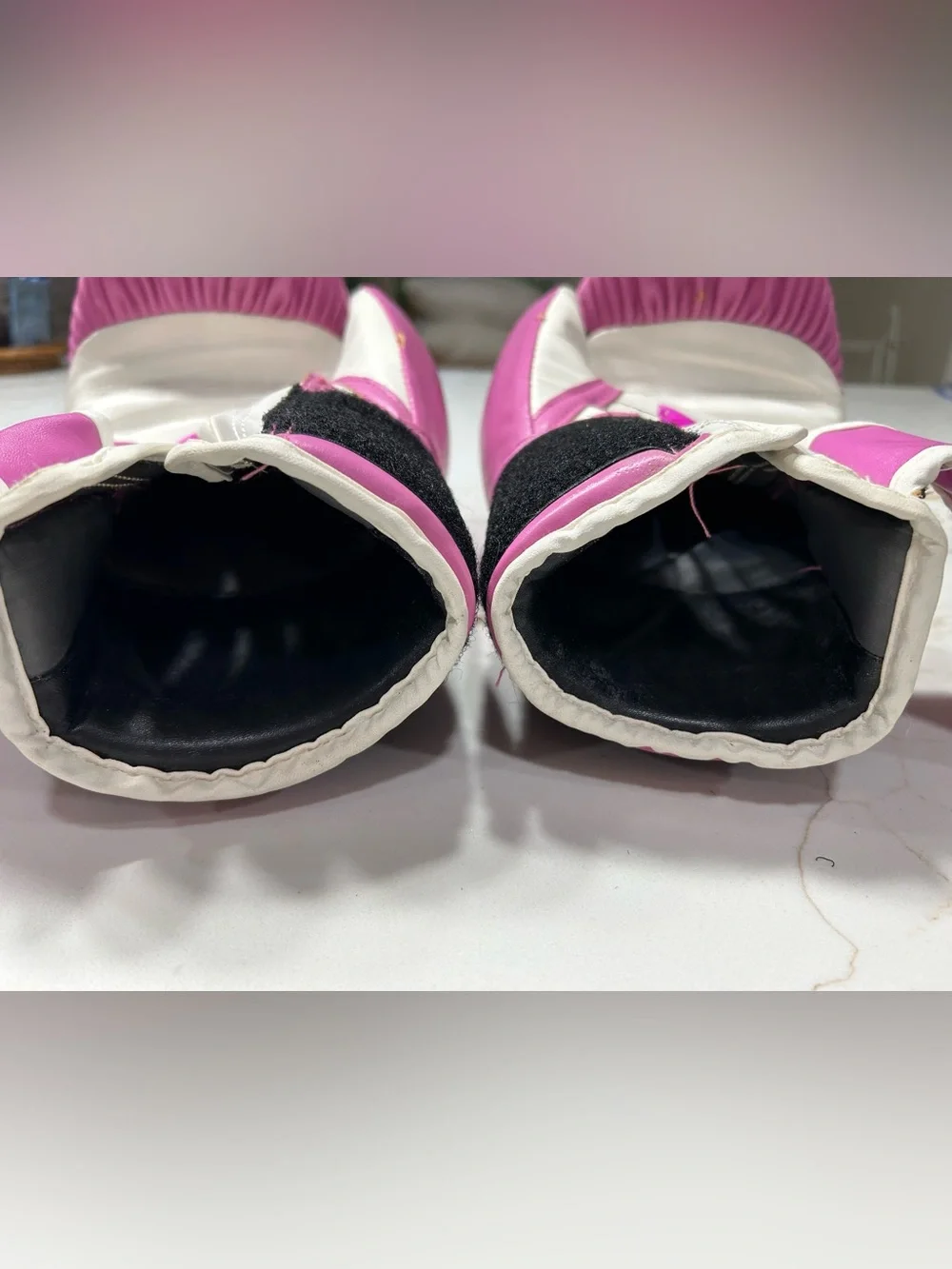 9Round Pink Boxing Gloves